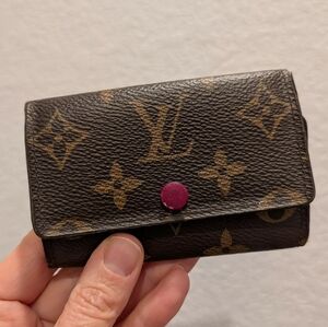 Louis Vuitton Key Holder in Monogram canvas
